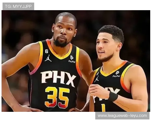 布克与杜兰特联手出击，新赛季期待再创辉煌