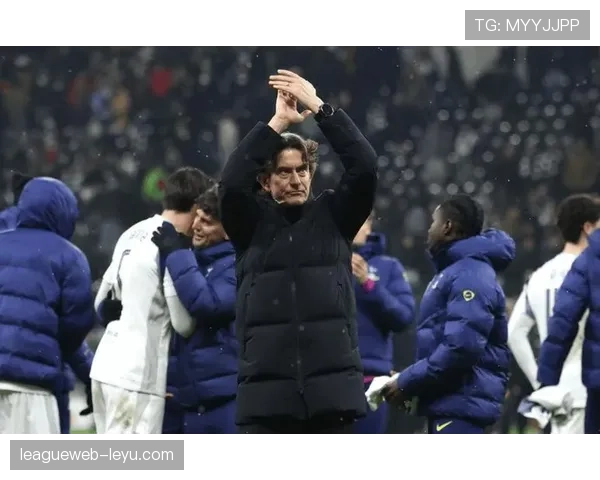 弗兰克率蜜蜂军团稳健前行,英超新阶段展现积极态势 弗兰克率蜜蜂军团稳健前行,英超新阶段展现积极态势