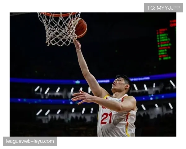 胡金秋家里冰箱贴全是训练计划，连牛奶盒上都写着体脂率